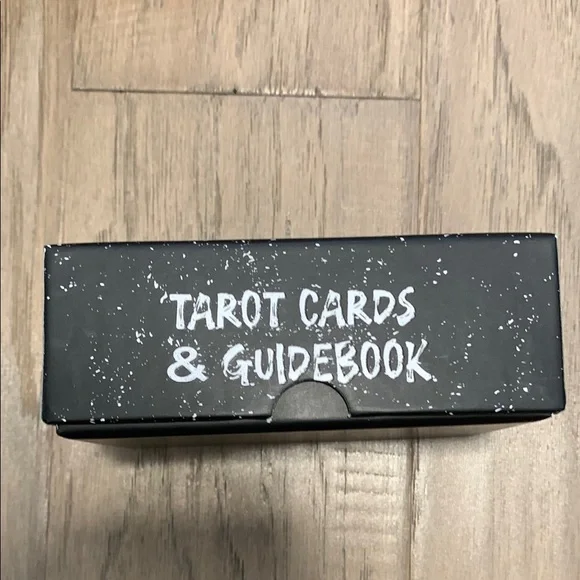 Propet Tarot Card Set and Guidebook - Picture 3 of 6
